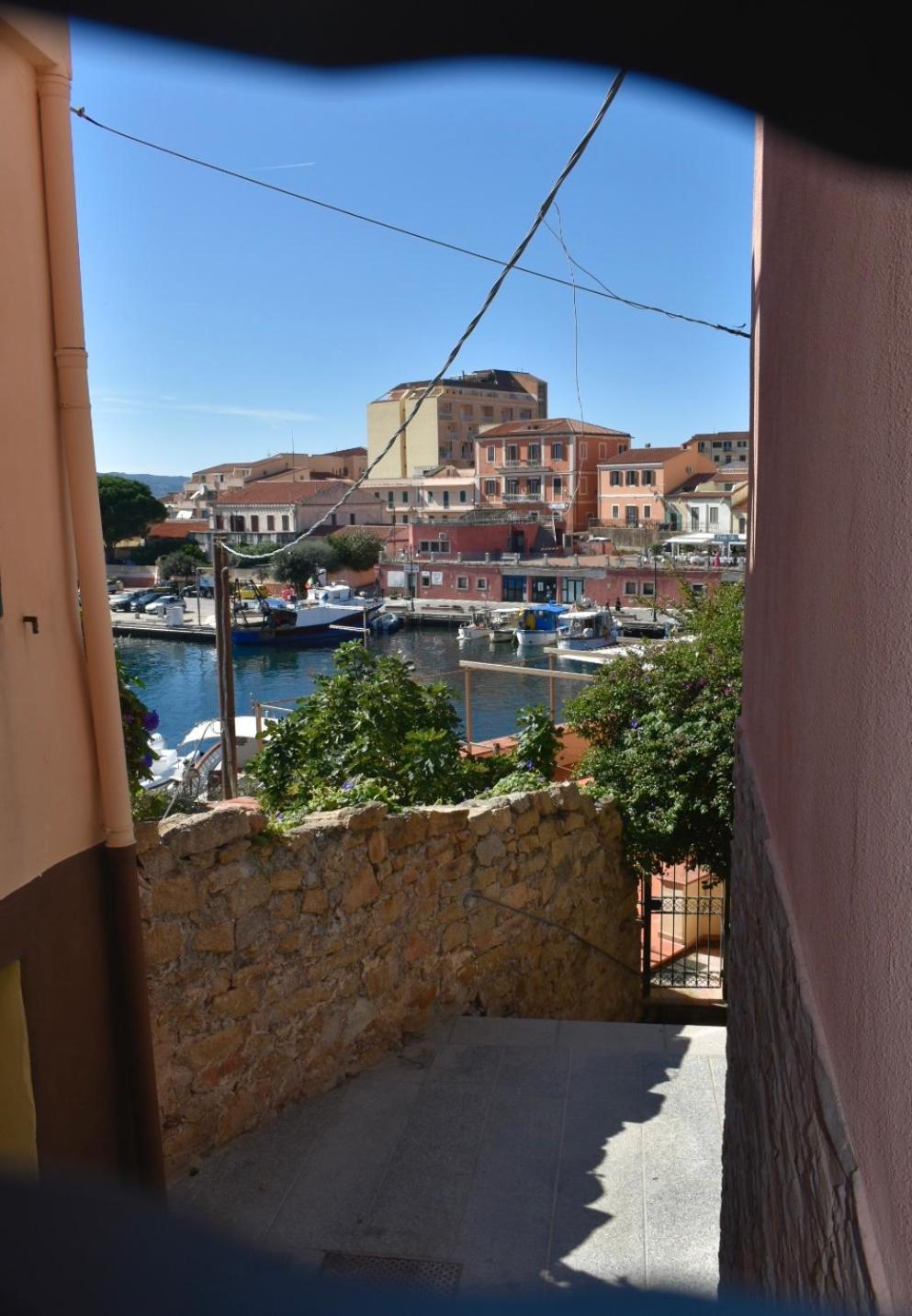 Maison Madeleine La Maddalena  Esterno foto